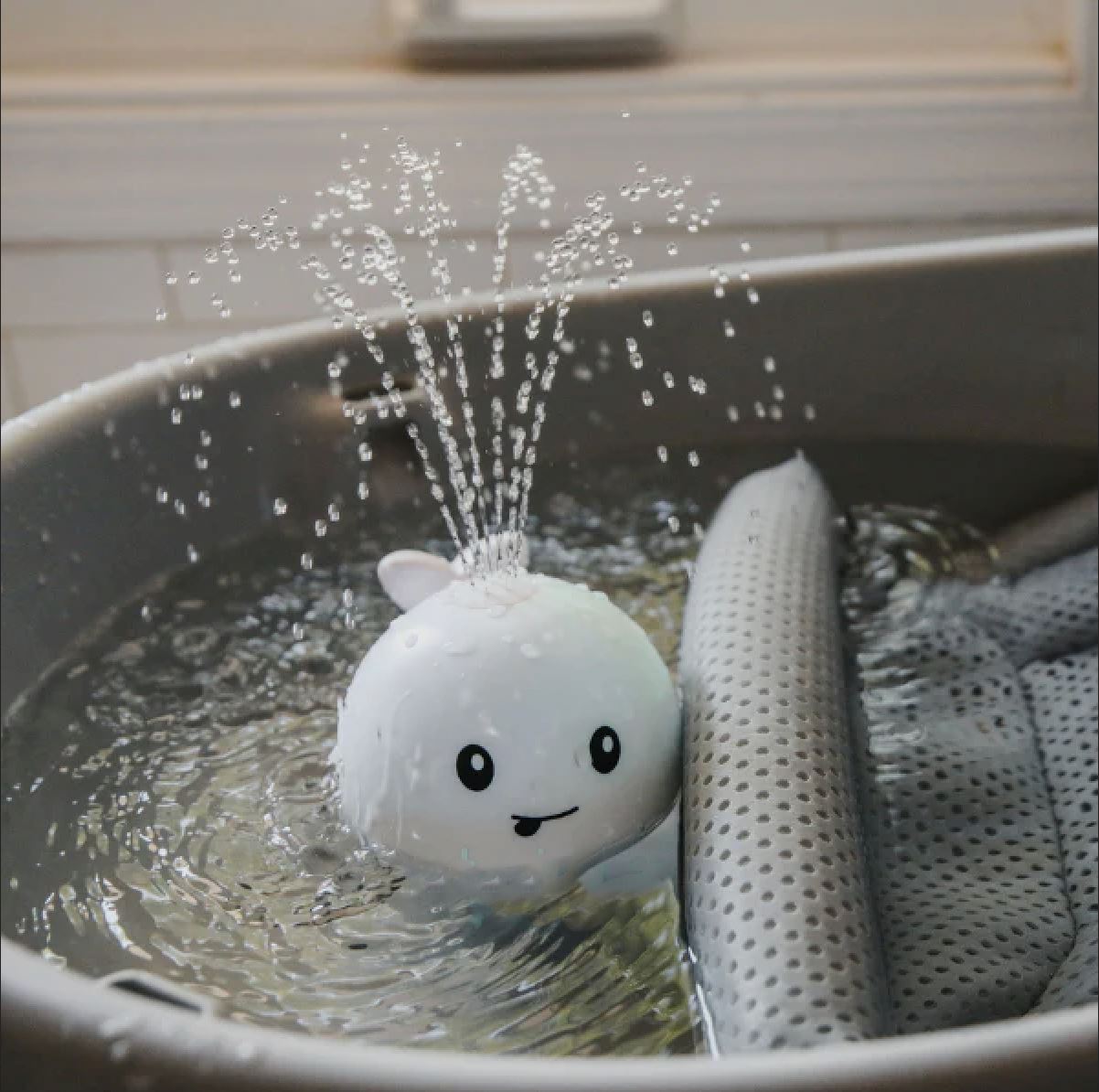 Light Whale Bath Toy